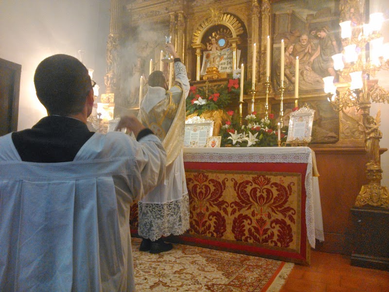 http://4.bp.blogspot.com/-tjfdV0nZPaE/UsaCXqaQ6iI/AAAAAAAAPlg/PShPM-LXDDQ/s1600/CATHOLICVS-Santa-Misa-Toledo-Holy-Mass-1.jpg