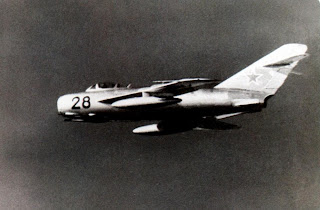 МиГ-17 в полете