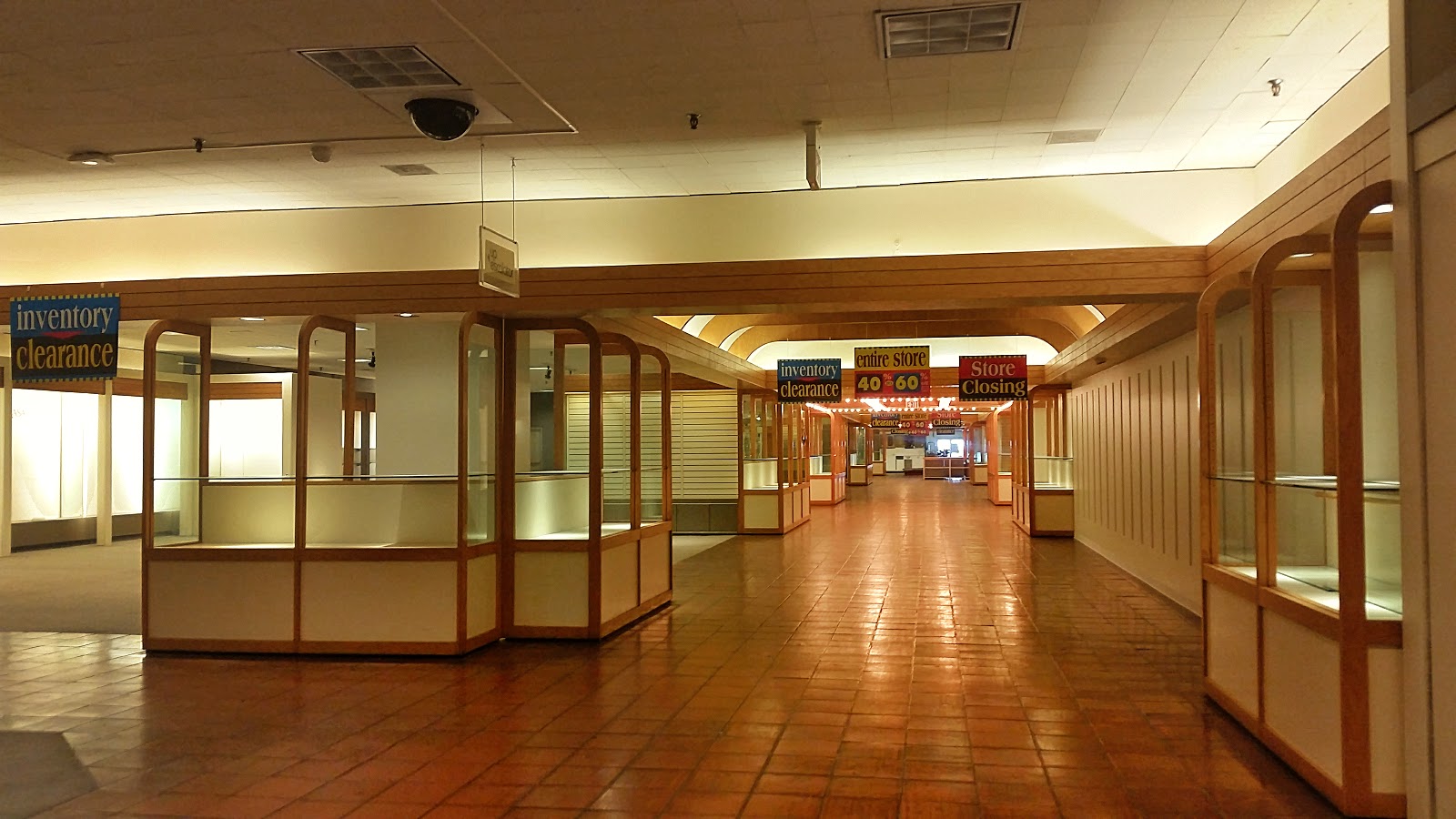 Dead and Dying retail Northland Center in Southfield, Michigan