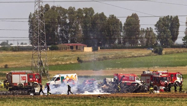 Cuatro muertos accidente avión militar en Sevilla Cuatro muertos accidente avión militar en Sevilla