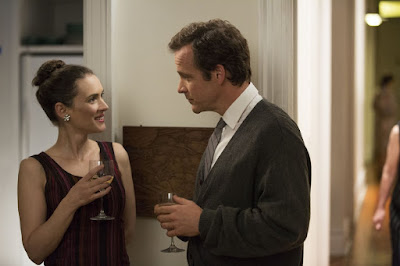 Peter Sarsgaard and Winona Ryder in Experimenter