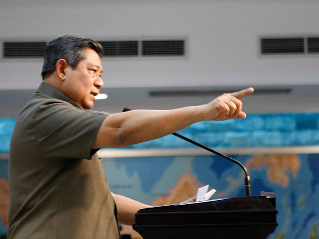SBY Marahi Menteri: Saudara Lihat Pasar? Saudara Dengar Media Sosial Tidak? SBY