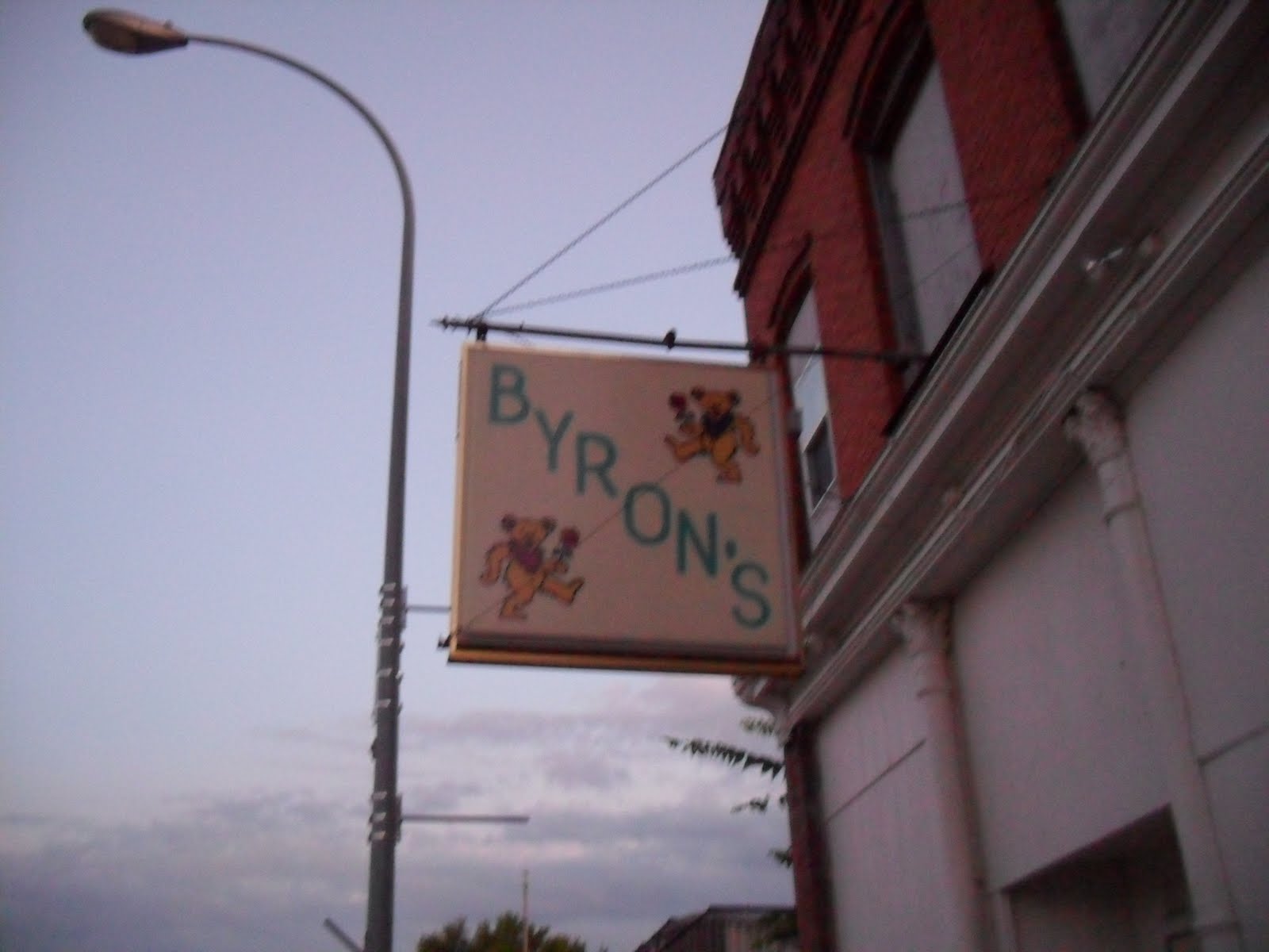 Opera and Beyond David Olney at Byron's in Pomeroy, Iowa