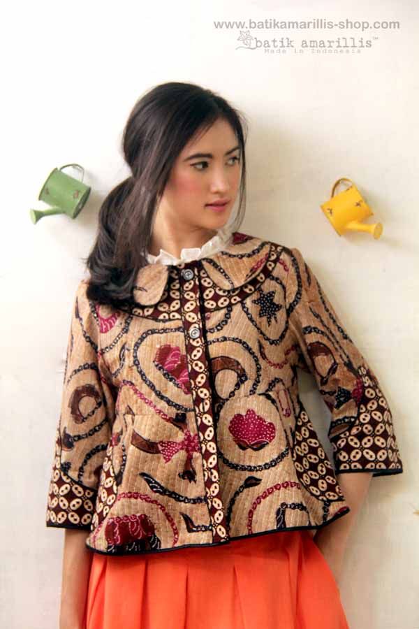 Model dan Varian Baju Batik Modern Untuk Wanita