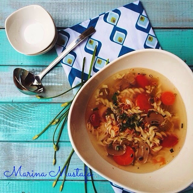 Macaroni Chicken Soup (using the PHILIPS Pressure Cooker) Cooking