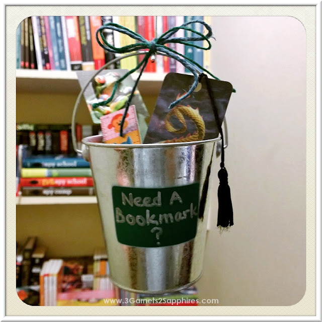 DIY bookmark bucket craft for your book nook  |  www.3Garnets2Sapphires.com