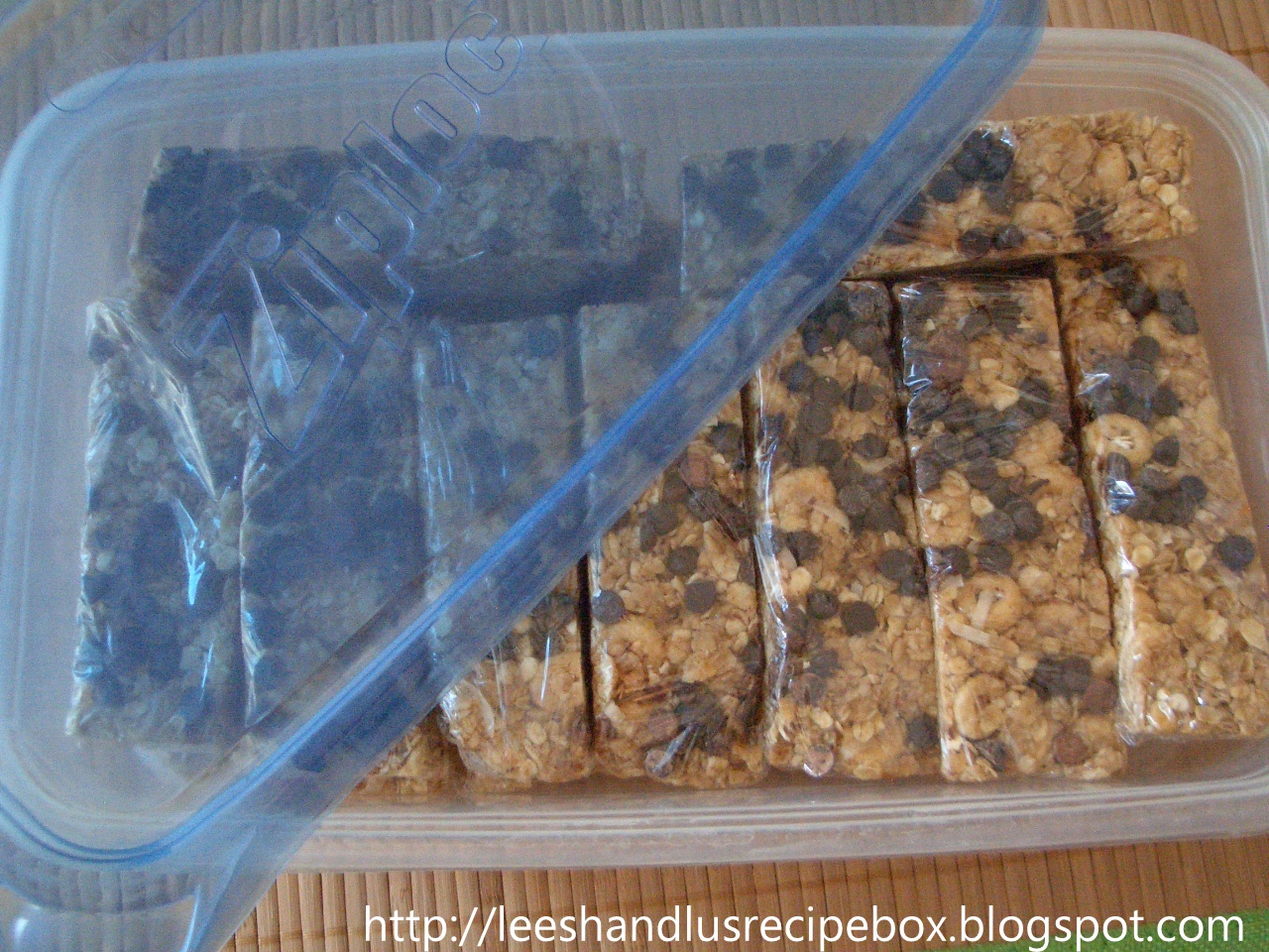 Leesh & Lu's Recipe Box Granola Bars {w/ 5 suggested variations}
