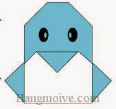 Bước 9: Vẽ mắt để hoàn thành cách xếp con Chim Cánh Cụt bằng giấy origami đơn giản. Bước 9: Vẽ mắt để hoàn thành cách xếp con Chim Cánh Cụt bằng giấy origami đơn giản.