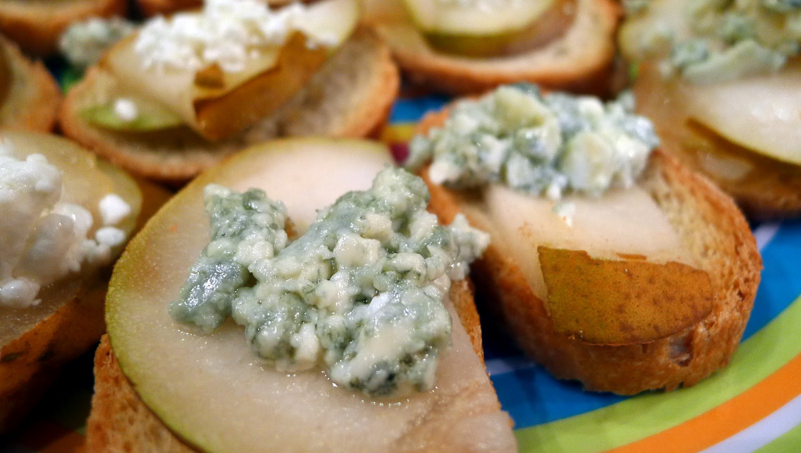 newFOOD tuesdayz Blue Cheese and Pear Crostini