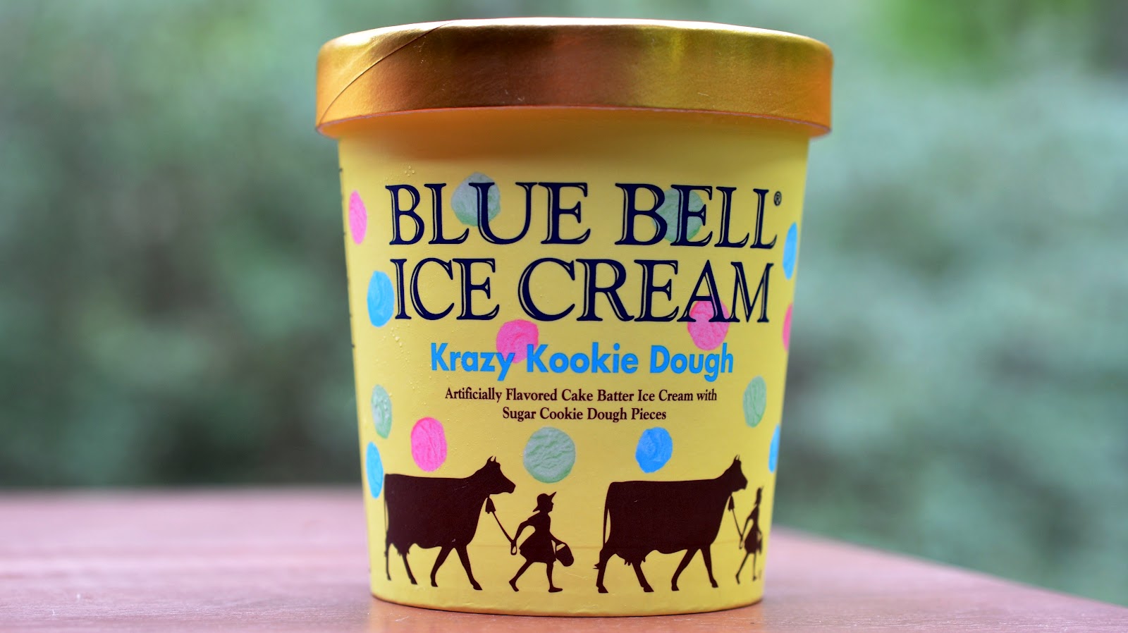 food and ice cream recipes: REVIEW: Blue Bell Krazy Kookie Dough