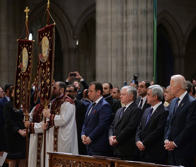 Biden asiste a misa por el Centenario del Genocidio Armenio en Washington