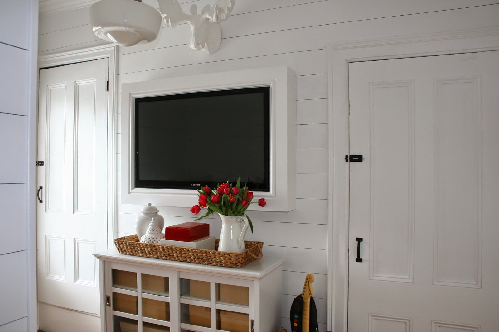 HOW TO FRAME YOUR WALL MOUNTED TV | It's a Fancy Schmancy Life