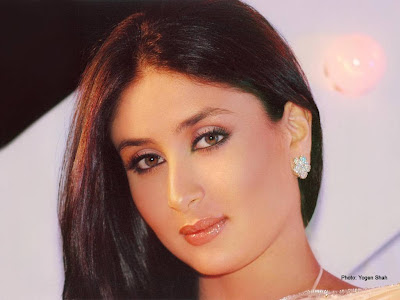  Kareena-Kapoor looks nyc