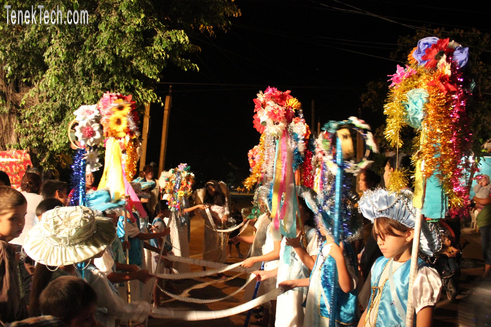 Living Barra De Navidad Mexican Christmas Traditions Posadas
