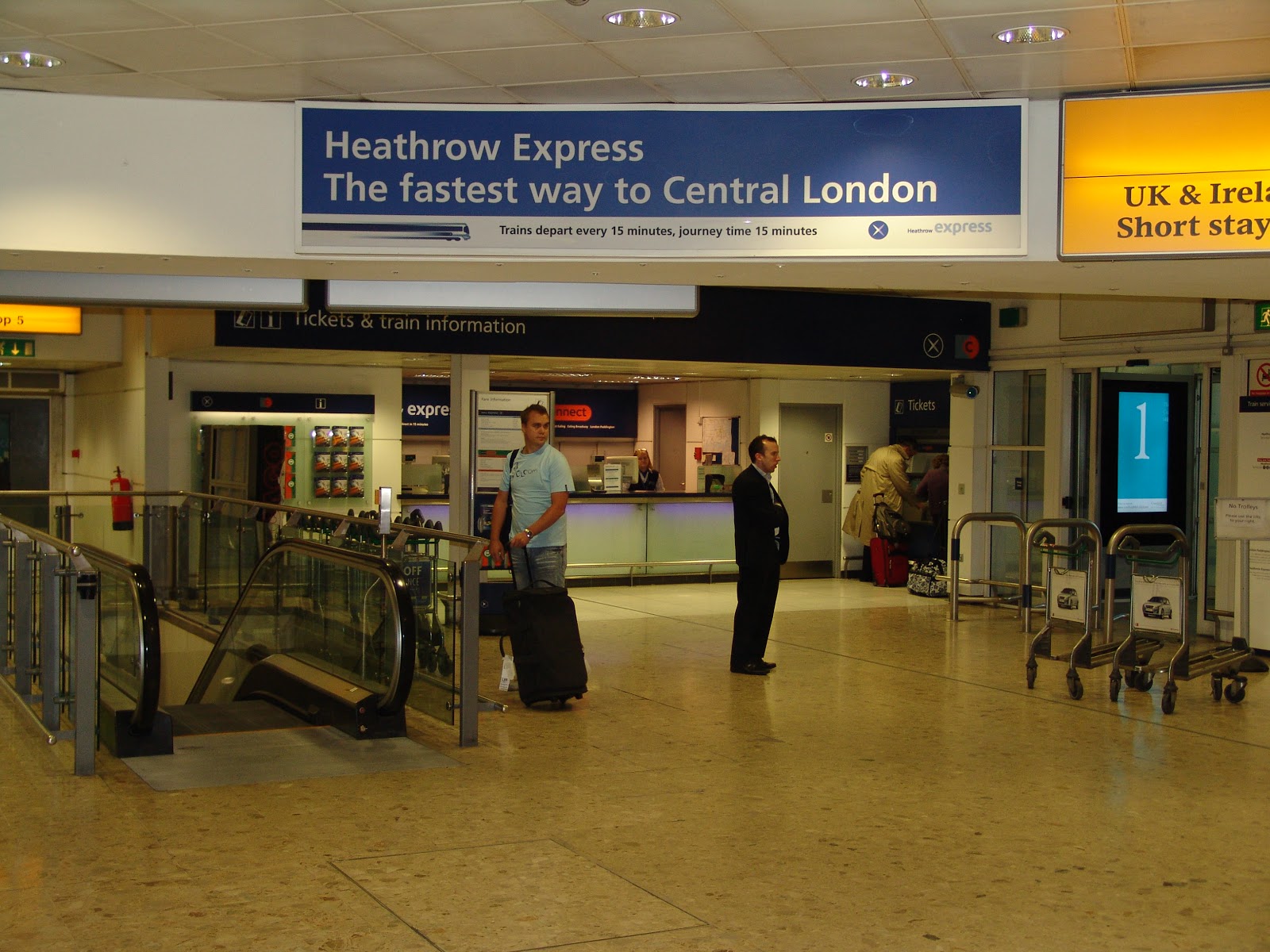 Naeem's Blog WHATs Inside of LONDON............(HAVE A LOOK)