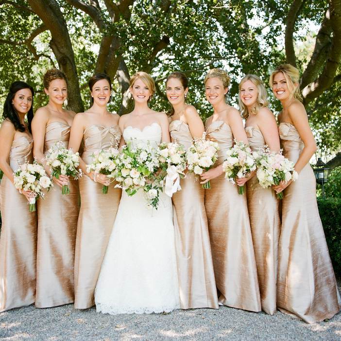 de que color debe ser el vestido de las damas de honor