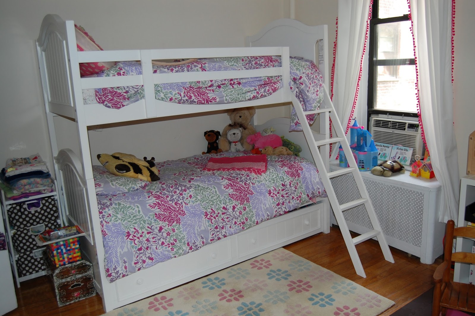 raymour and flanigan kids beds