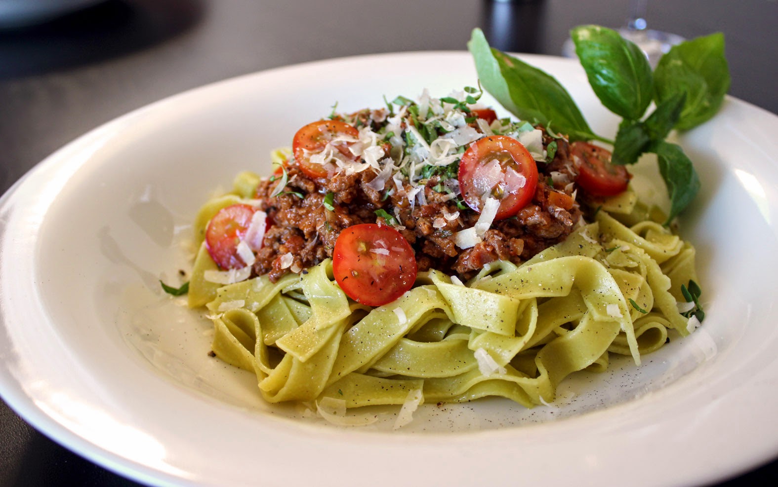 Italialaisklassikko ragú alla bolognese Kulinaari