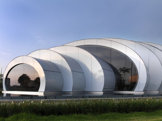 Cops Question Woman For Insulting Pm With Balloons Isu Semasa Semasa Forum Cari Infonet