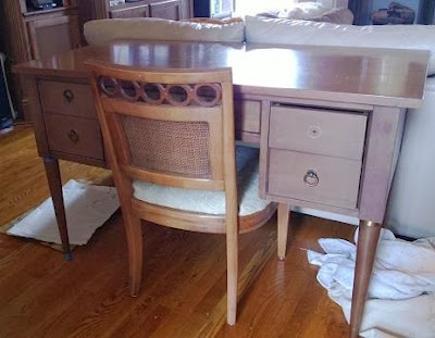 Mid Century Modern Desk Makeover by Pretty Painted Things & Other Things That Make Me Happy - Featured On Furniture Flippin'