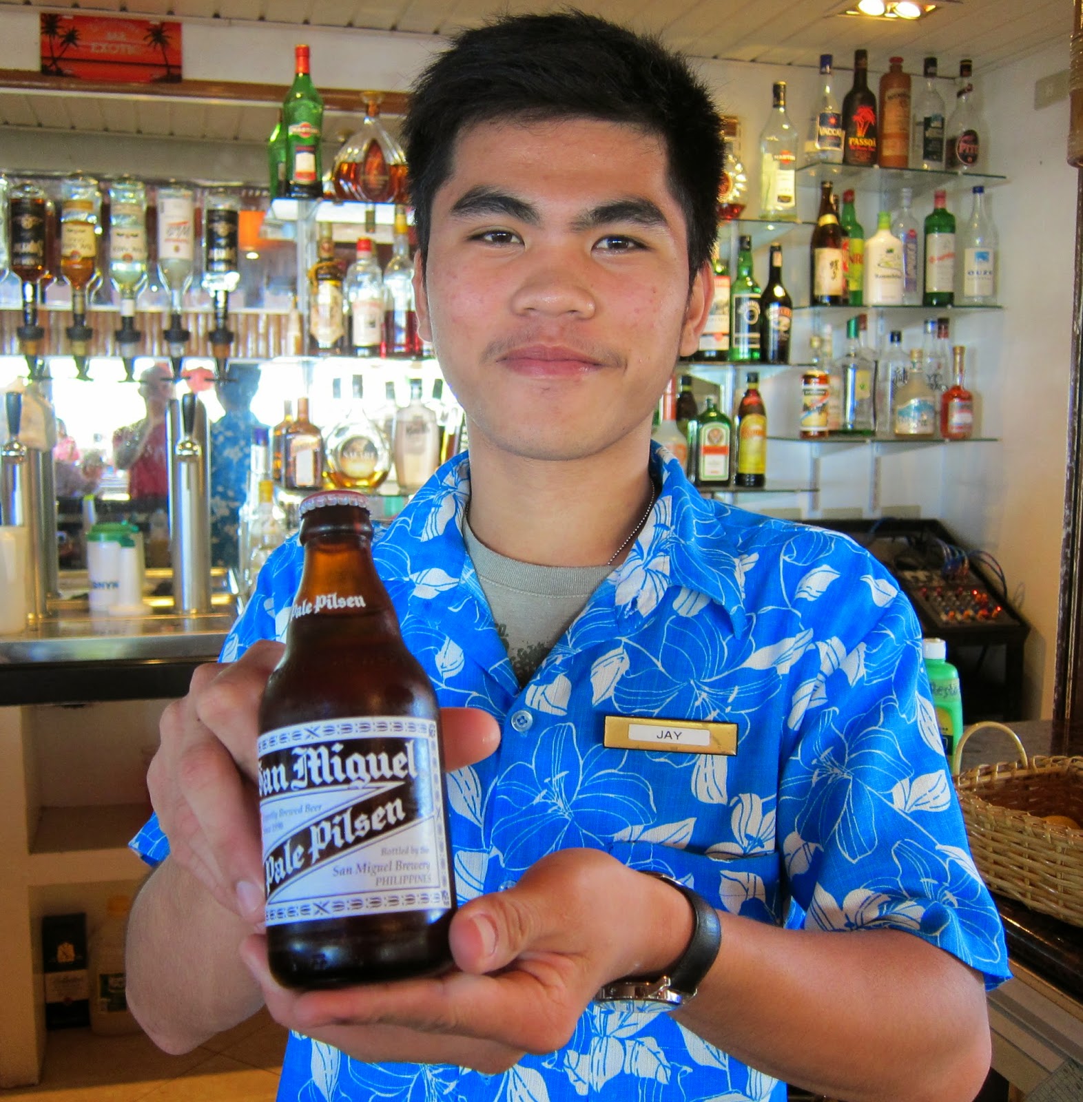 Jay presenting a beer Jay presenting a beer