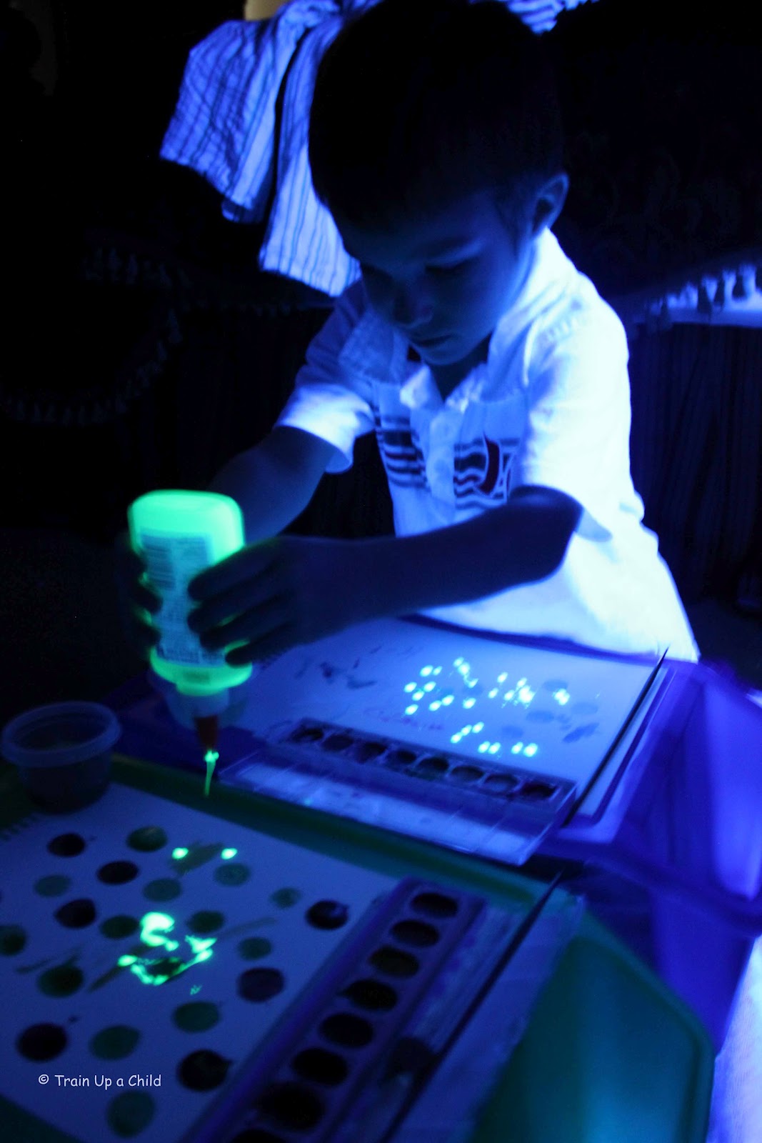 Homemade Glowing Paint Learn Play Imagine
