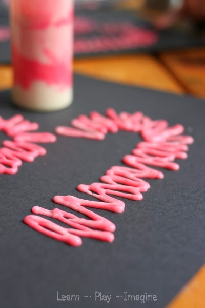 Christmas art for kids - homemade candy cane puffy paint recipe