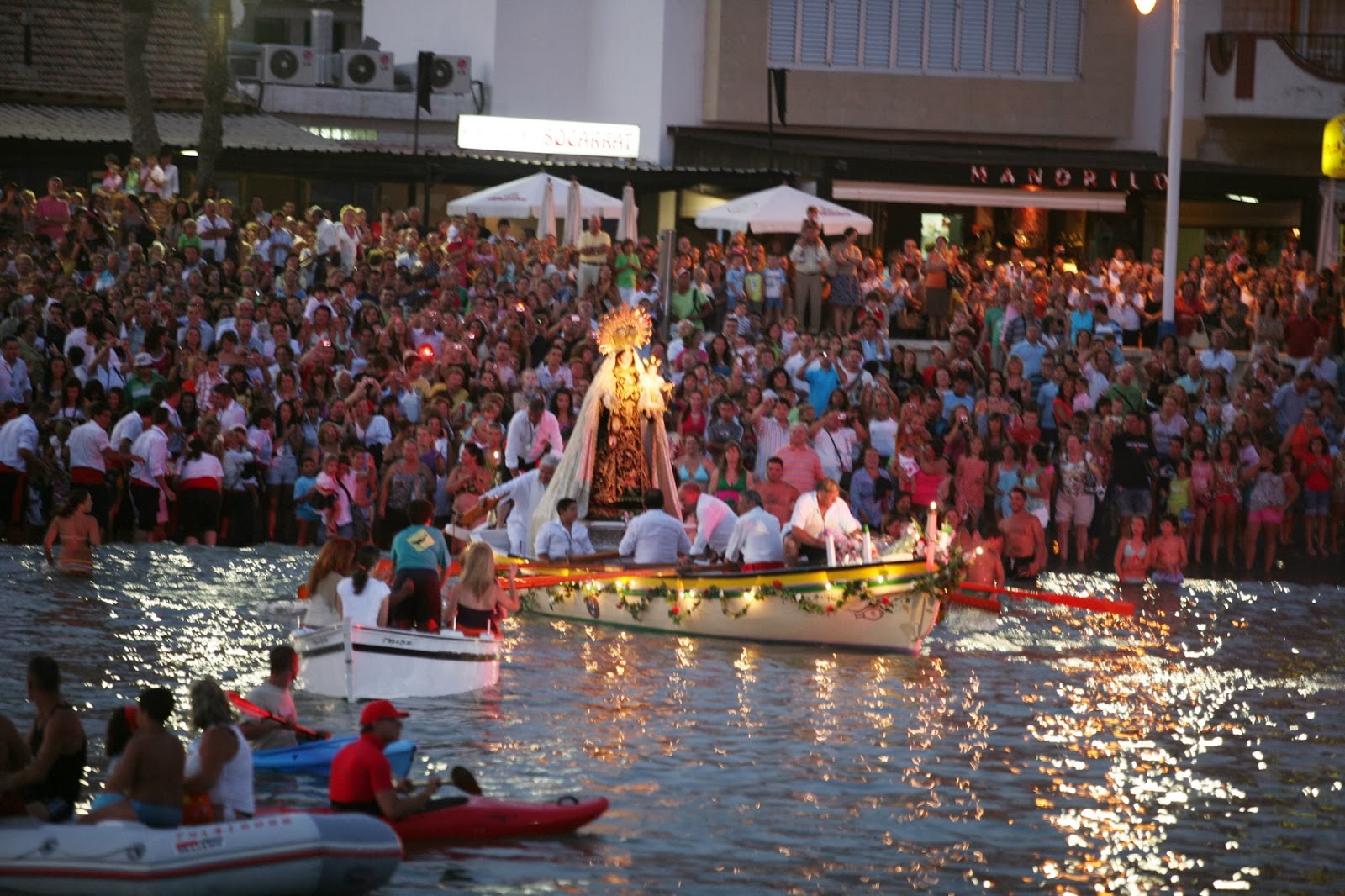 Andalusiando Viaggi MÁLAGA, TODO EL AÑO DE FIESTA (MÁLAGA, TUTTO IL