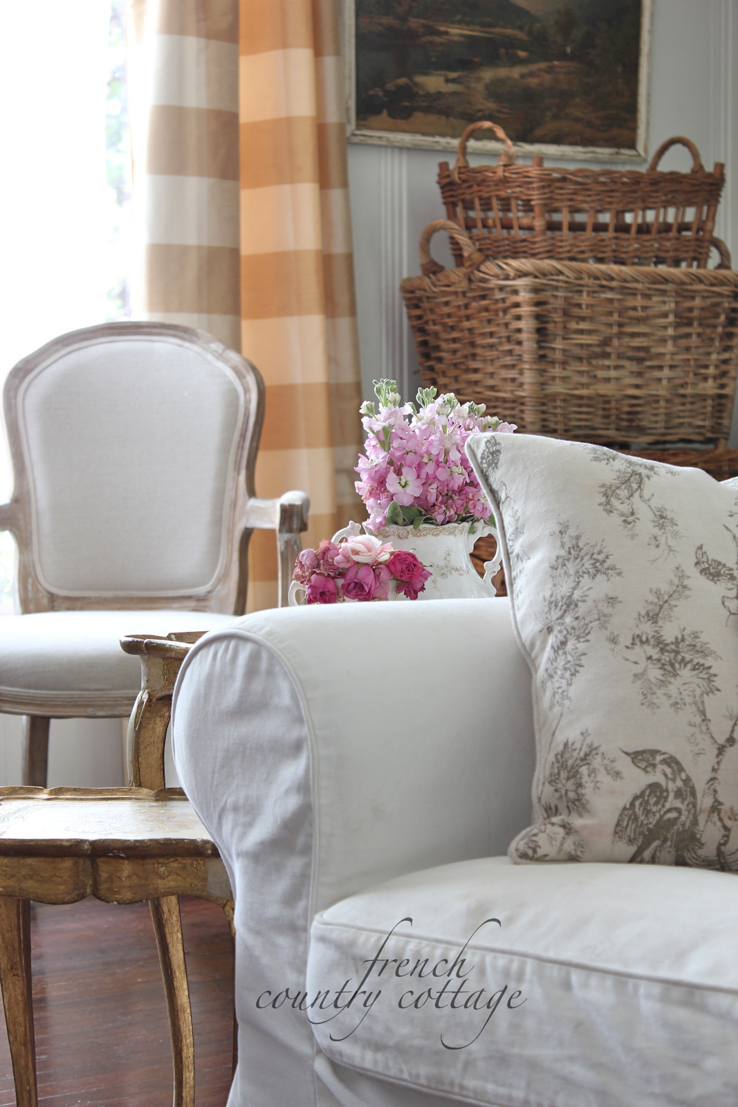 White slipcovers french country cottage Soggiorno country
