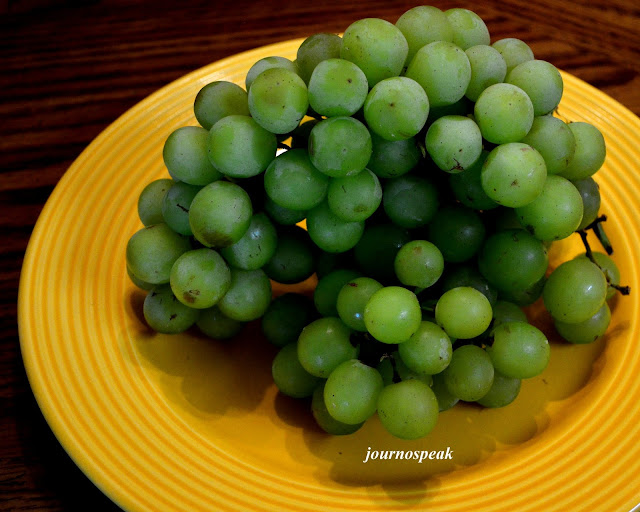 WALNUTCREAM CHEESEGRAPE POPPERS JOURNOSPEAK