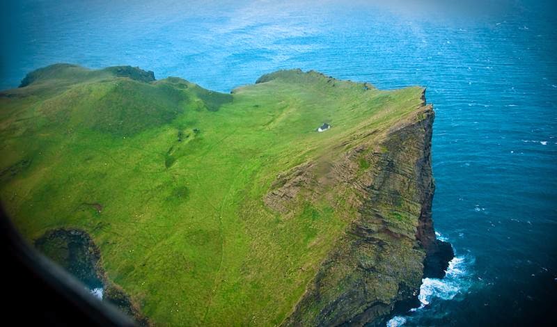 Ritebook The Mysterious House, Elliðaey Island