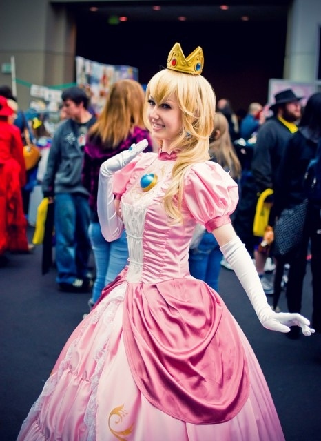 [Imagen: Princess-Peach-Cosplay.jpg]