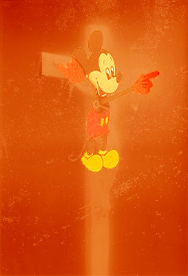 the mouse is into water sports
