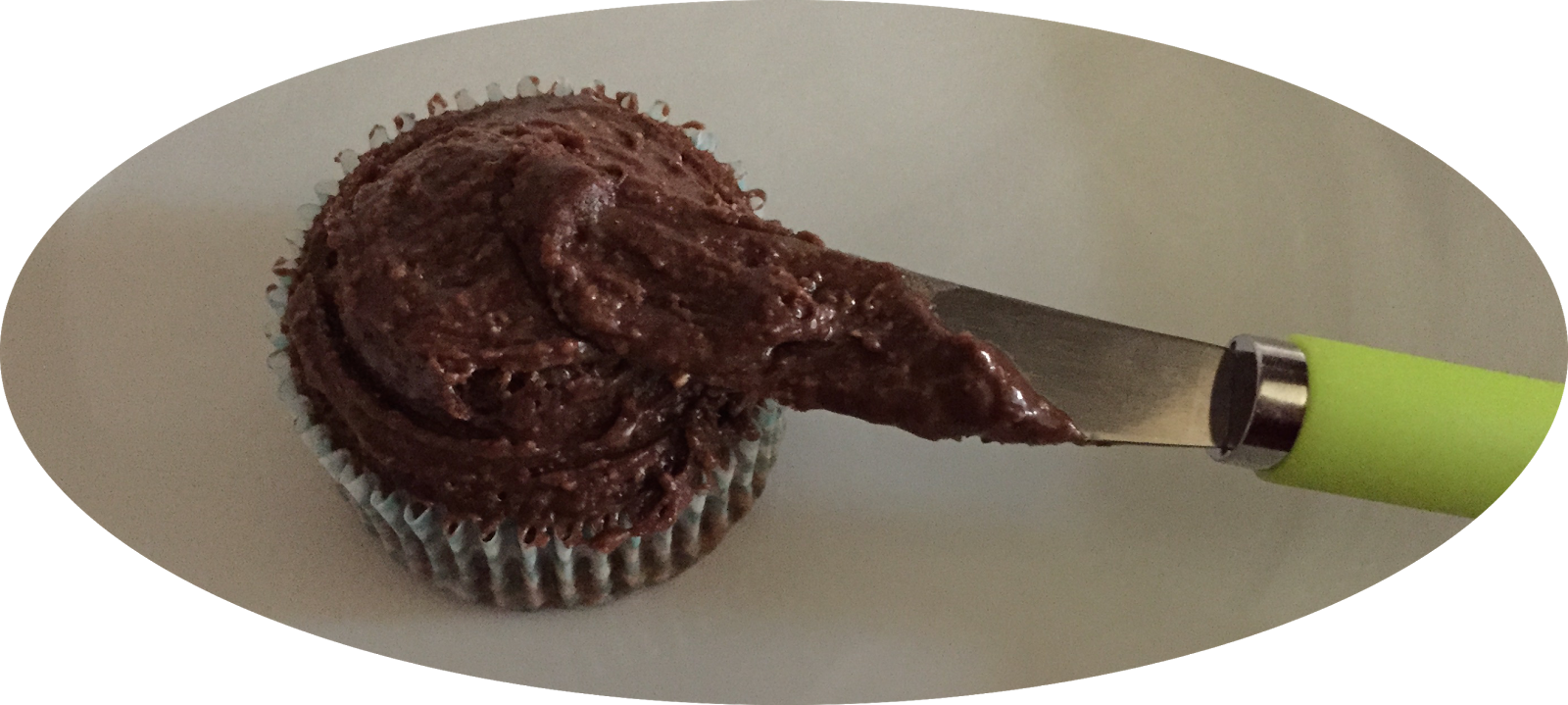 cupcakes de chocolate con galleta cupcakes de chocolate con galleta