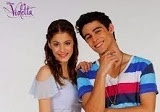 Violetta puzzle con Tomás