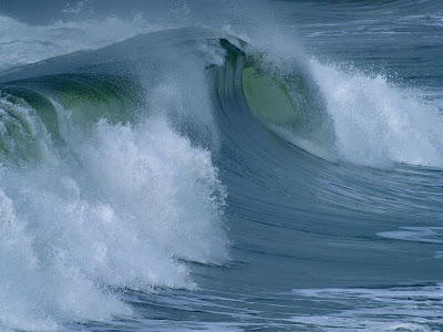 Gelombang air laut kini bisa diubah menjadi energi listrik - 10 (sepuluh) Teknologi Hijau untuk Mencegah Pemanasan Global - www.simbya.blogspot.com