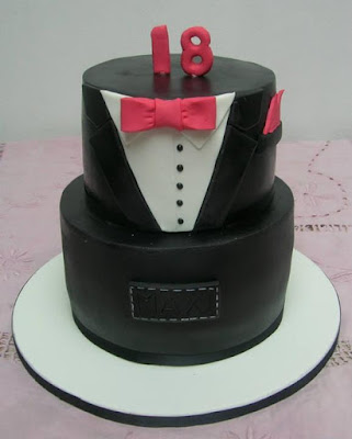torta tematica smoking con moño