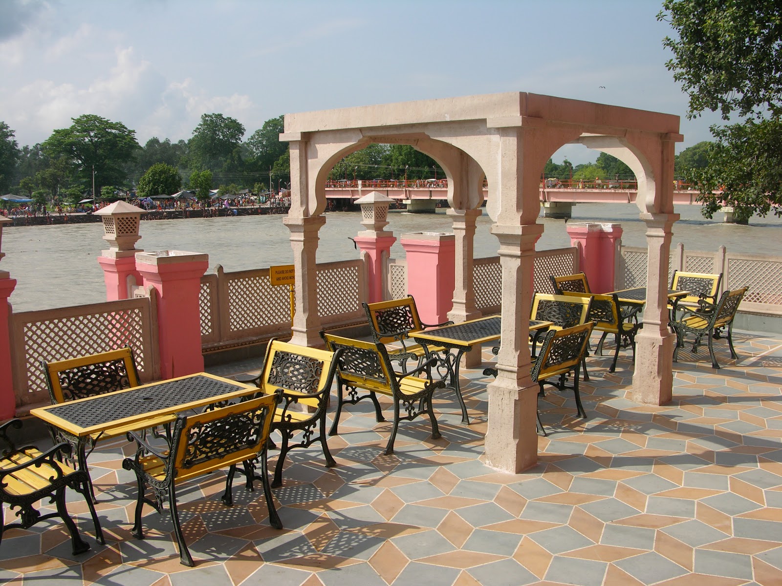 RUPALI DEAN TRAVELLER AND FOODIE HARIDWARTHE GATEWAY TO GOD