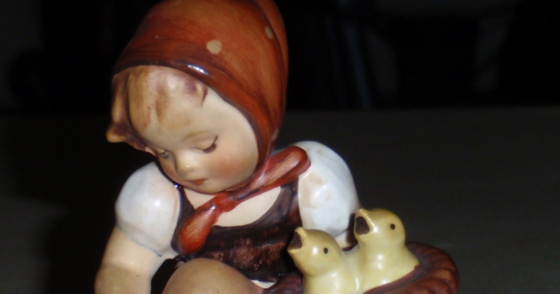 Goebel Hummel "Chick Girl" Goebel Hummel Figurine 57/0 TMK1 Incised