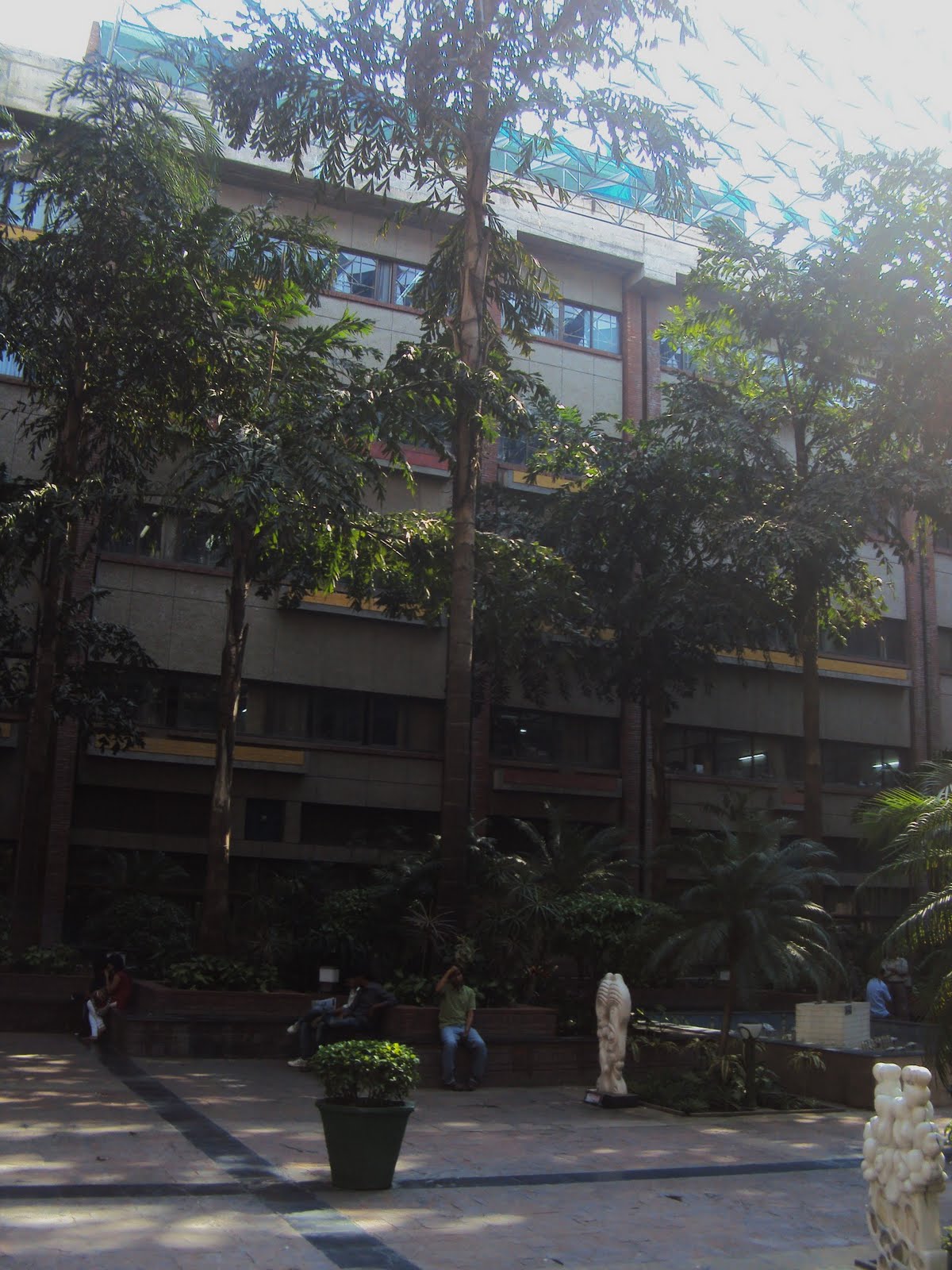 ARCHITECTURE STUDENT'S CORNER INDIA HABITAT CENTRE, NEW DELHI