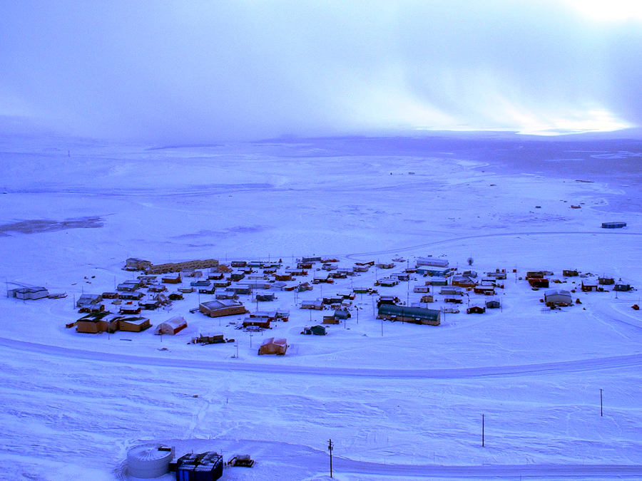 View_of_resolute_bay_4.jpg