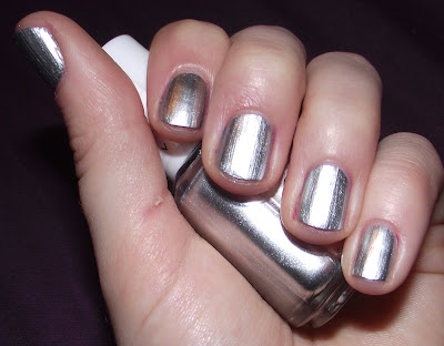 Essie Metalic Collection Nail Polish Review - No Place Like Chrome Swatch Essie Metalic Collection Nail Polish Review - No Place Like Chrome Swatch