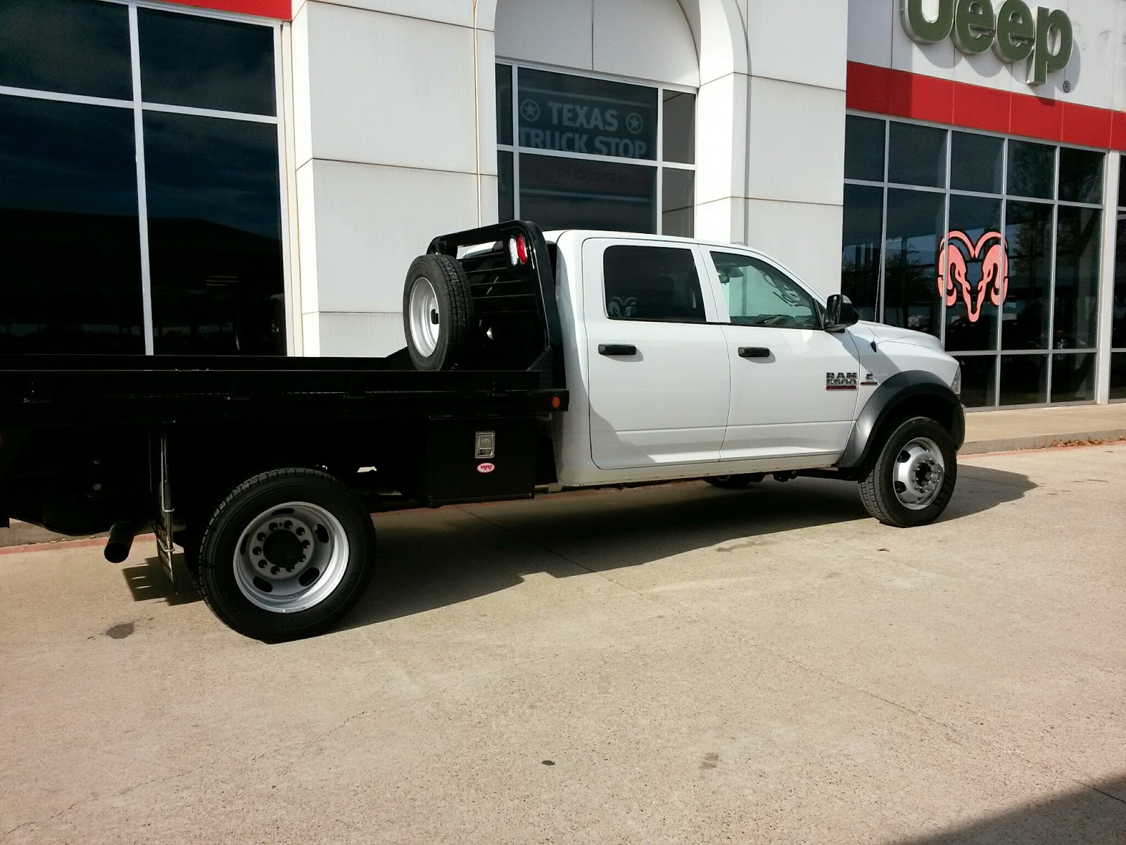 TDY Sales 8172439840 — Flatbed 2014 Ram 5500 crew 4x4 Aisin