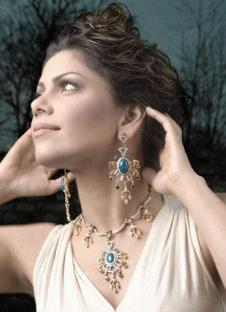 Pakistani Model and Singer Hadiqa Photo Gallery gallery pictures