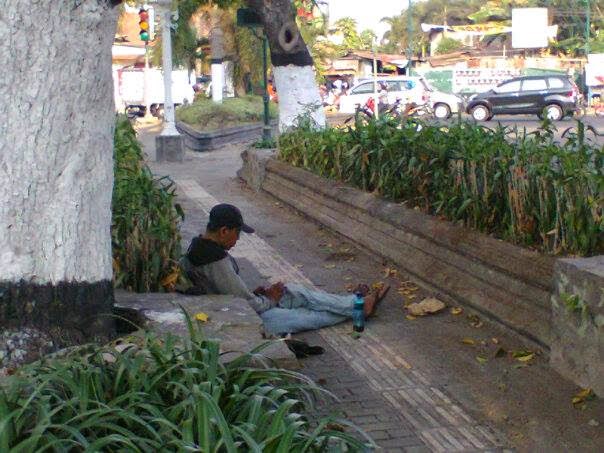 ngenes dengan gadget keren