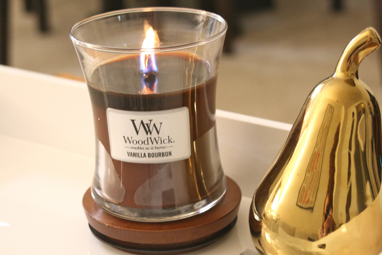 Fireside WoodWick® Medium Hourglass Candle - Medium Hourglass Candles