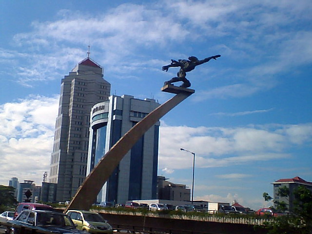 Legenda cerita sejarah asal usul keunikan Patung Dirgantara / Tugu Patung Pancoran.