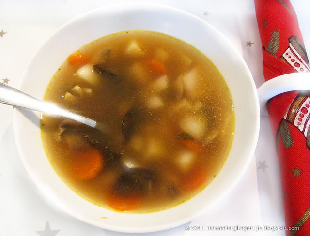 Zupa pieczarkowo-grzybowa z ziemniakami Zupa pieczarkowo-grzybowa z ziemniakami