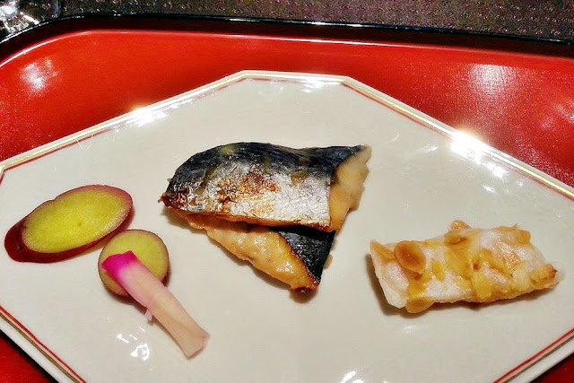 Taiko-en Kaiseki Japanese Course - Grill Fish (Yakimono / 焼物). www.meheartseoul.blogspot.com | Taiko-en Kaiseki Japanese Course