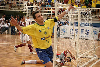 El mejor gol de la historia en Futsal (Vídeo)